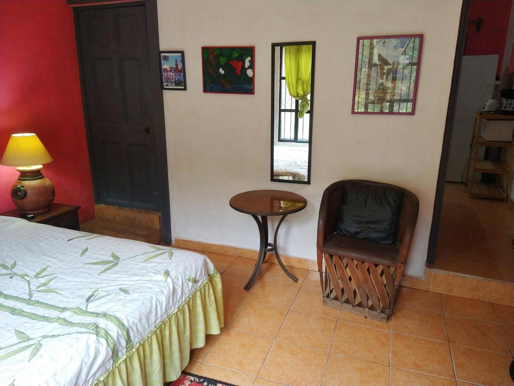 Casa Rio Cuale And River Retreat 푸에르토 발라타 객실 사진